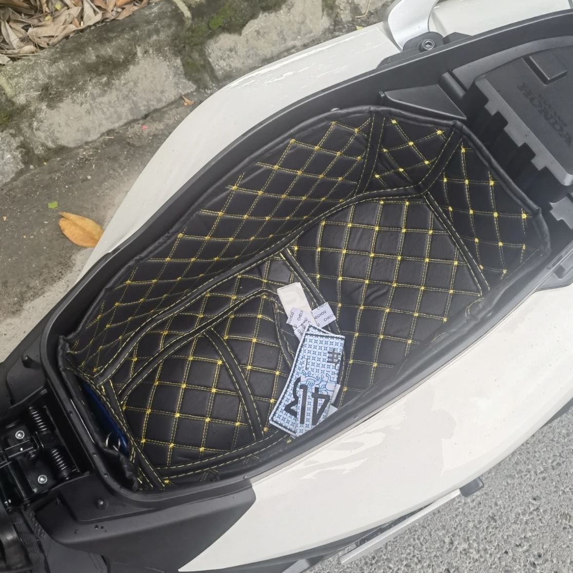 Suitable for 25 Honda Nwt150 Seat Bucket Pads, Seat Bucket Lining Pads, Wear-Resistant and Scratch-Resistant Protective Helmets, Motorcycle Modifications