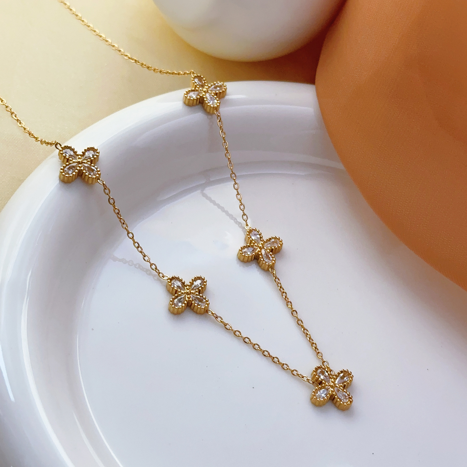 Ins trébol de cuatro hojas no se desvanece, collar de flores frescas y dulces, pulsera de moda, conjunto de joyería, joyería dorada de moda