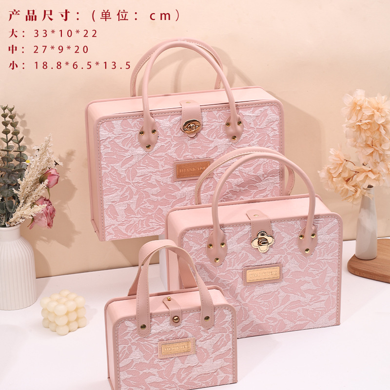 2025 nueva caja de regalo de cumpleaños de alta calidad caja de regalo de lujo ligera caja de regalo de compromiso caja de dulces de boda