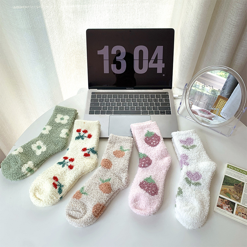 Coral velvet socks for women Japanese cartoon cute floor socks winter plus velvet thickening warm home confinement sleep socks