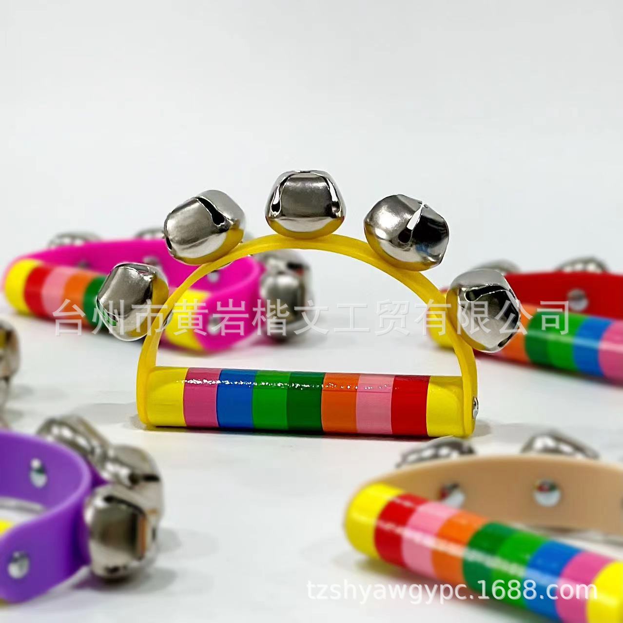Al por mayor semicírculo de madera de mano sonajero infantil ayudas didácticas música infantil educación temprana instrumento de percusión juguete herradura campana