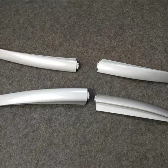 Suitable for 2016-2021 new model Qashqai luggage rack cover plug, new Qashqai roof rack accessories, original factory model