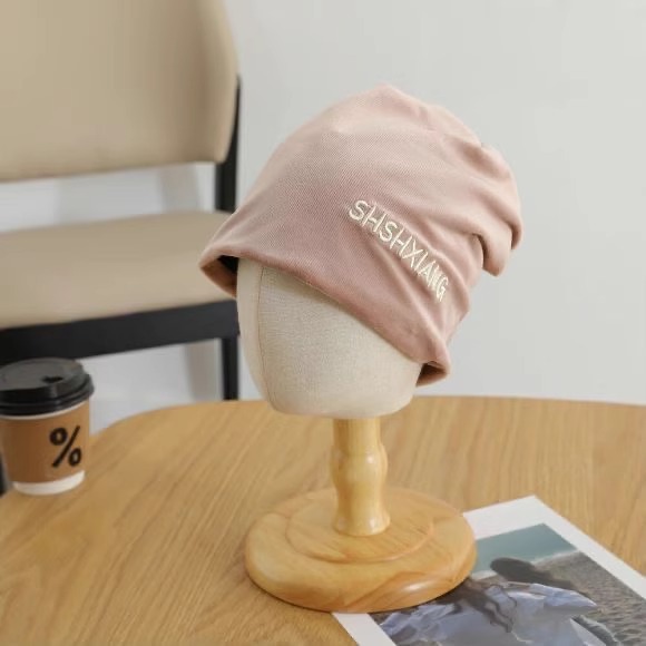 Hombres y niñas sombreros de moda de otoño de algodón húmedo para niños estilo extranjero sombreros de pila de estilo jardín de infantes negros a prueba de viento orejas