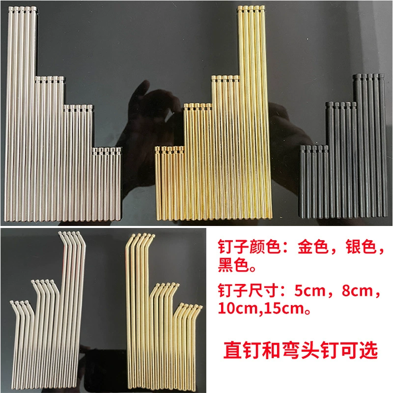 Подвесные крючки для витрины с отверстиями