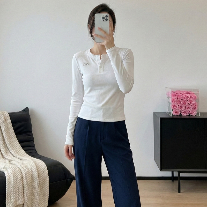 Alo Spring and Summer Slim Fit Round Neck Henley Collar Sports Casual Top High Elasticity Breathable Yoga Tight-Fitting Base T-Shirt