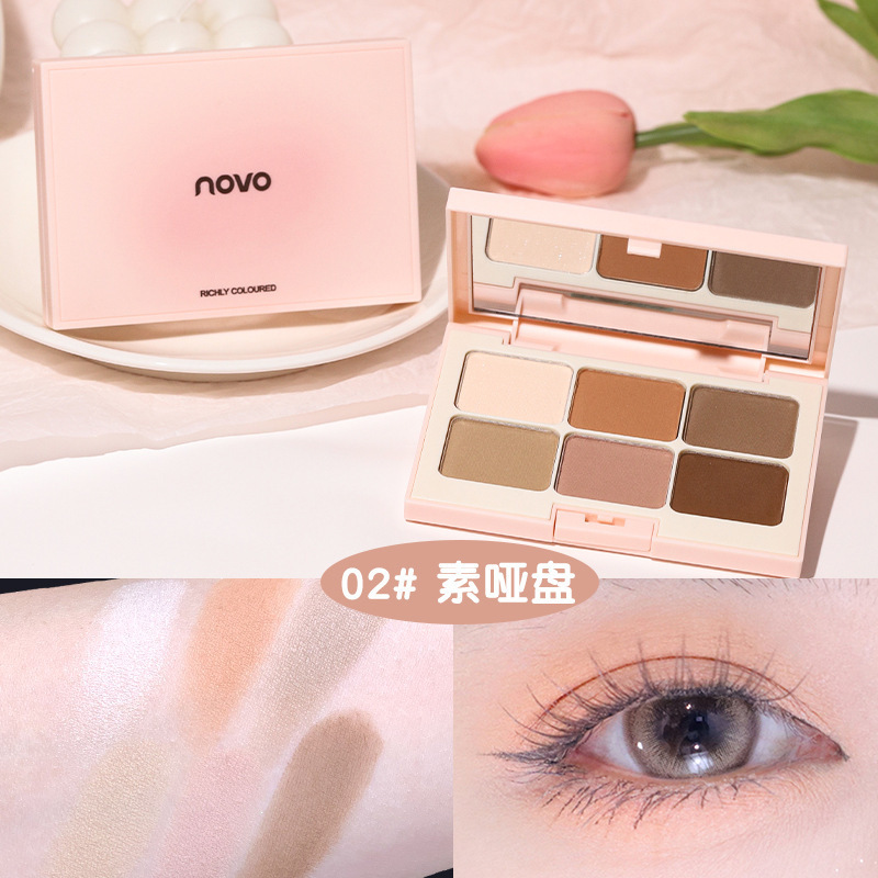 La paleta de sombras de ojos sedosa de chocolate NOVO es fácil de colorear para principiantes