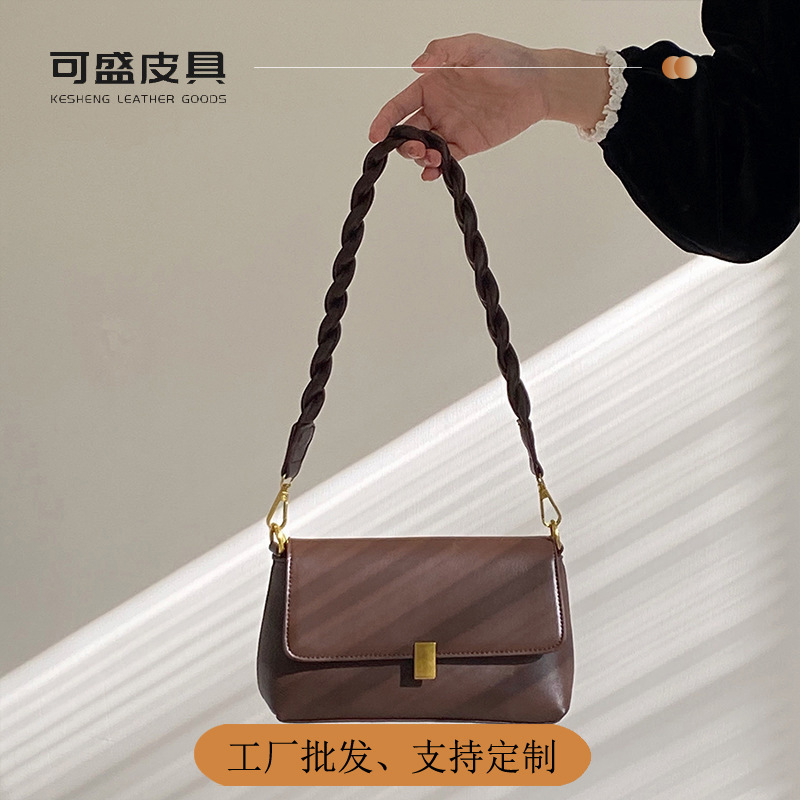 2025 New Women's Bag Niche Design Twist Shoulder Strap Small Square Bag Autumn and Winter Retro Armpit Bag Single Shoulder Crossbody Small Bag
