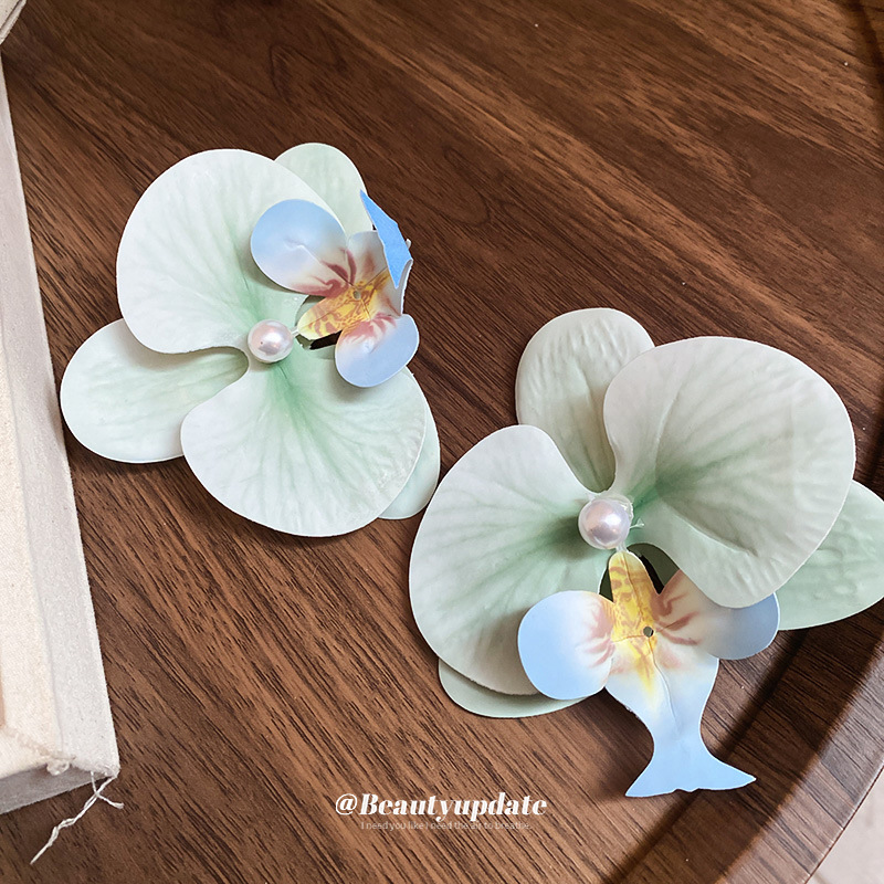 Horquilla de perlas de flores frescas, clip de flequillo lateral de moda, clip de pico de pato, accesorio para el cabello de alta gama, todo fósforo, tocado