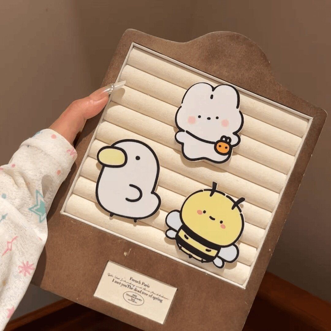 Cute cartoon-style hair accessory for girls, a magic tool for tidying bangs and stray hairs, leaves no marks when washing your face