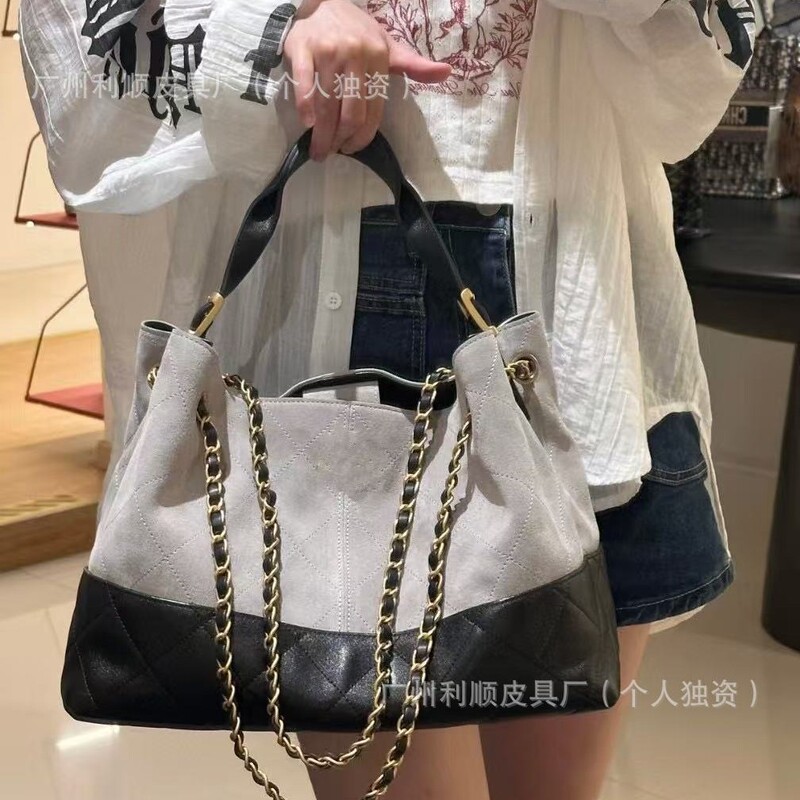 广州高版25A小香麂皮双拼色菱格托特包hobo菱格链条真皮横版女包|undefined
