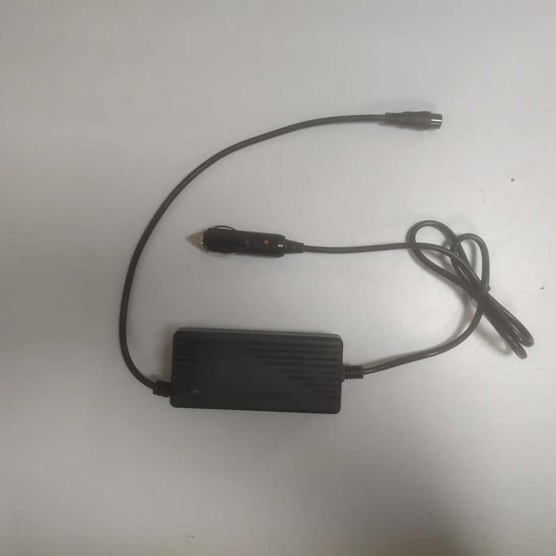 12-32V   29.4V车载充电器户外移动电源车载充电器