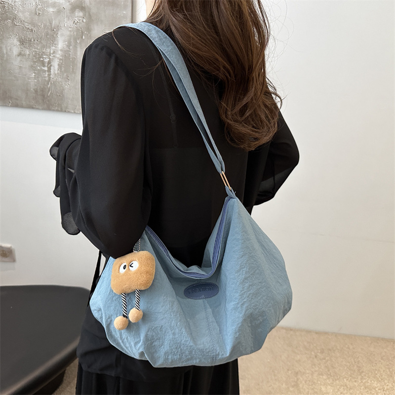 Versatile Solid Colour Dumpling Shoulder Bag For Casual Travel_voghion.com