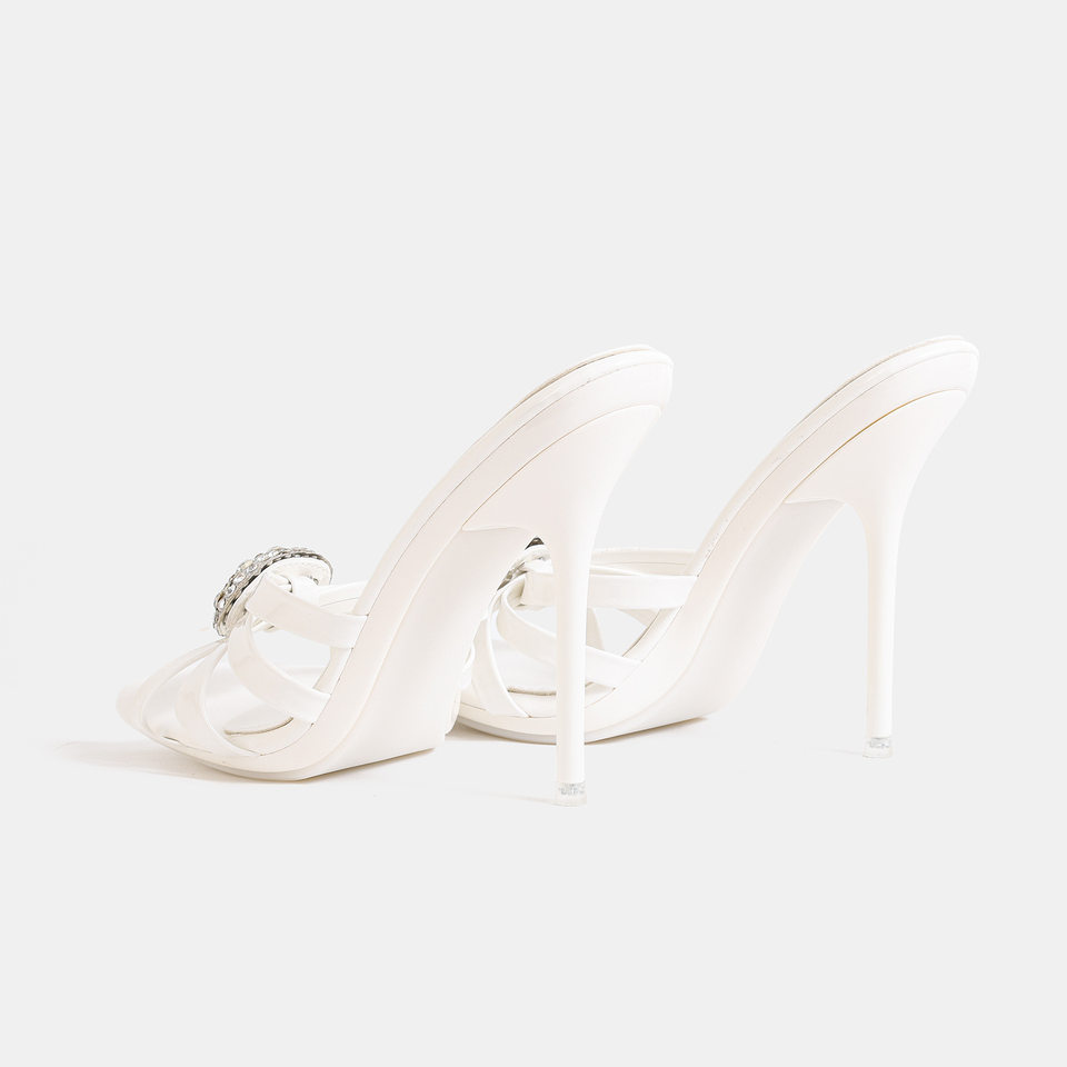 Sandal nữ quai ngang đính pha lê gót nhọn mạ điện, form rộng nhiều cỡ — Màu be, Màu bạc, Màu trắng, Màu tím