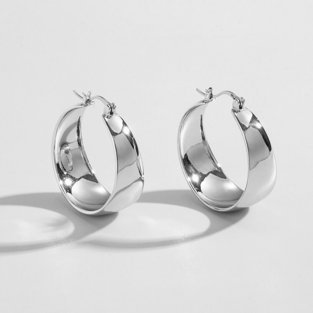 1 Pair Quantity 1 Pair Simple Style Geometric Stainless Steel Metal Hoop Earrings