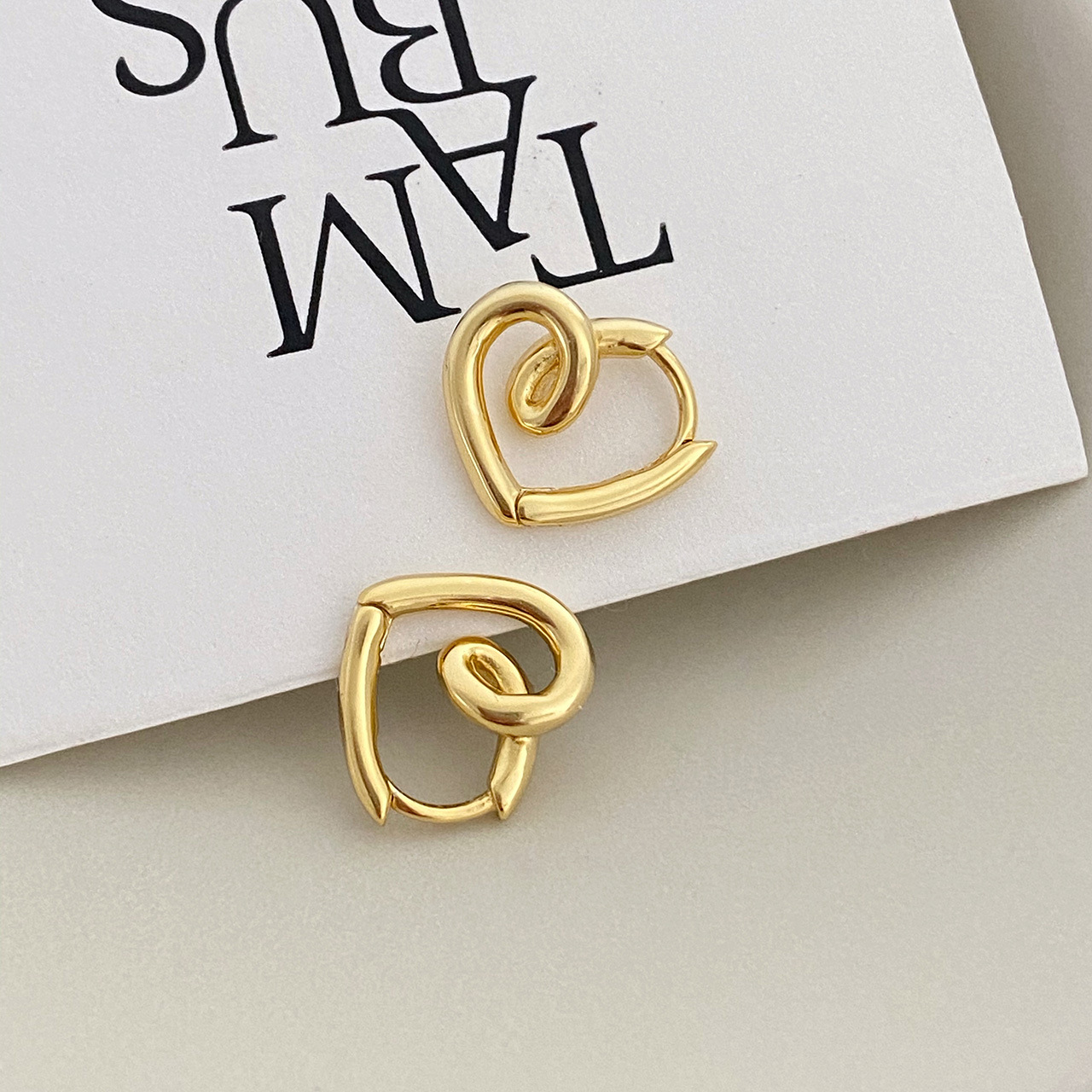 1 Pair Simple Style Heart Shape Plating Sterling Silver Gold Plated Ear Studs display picture 6