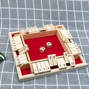 Деревянная настольная игра с цифрами на четырёх сторонах