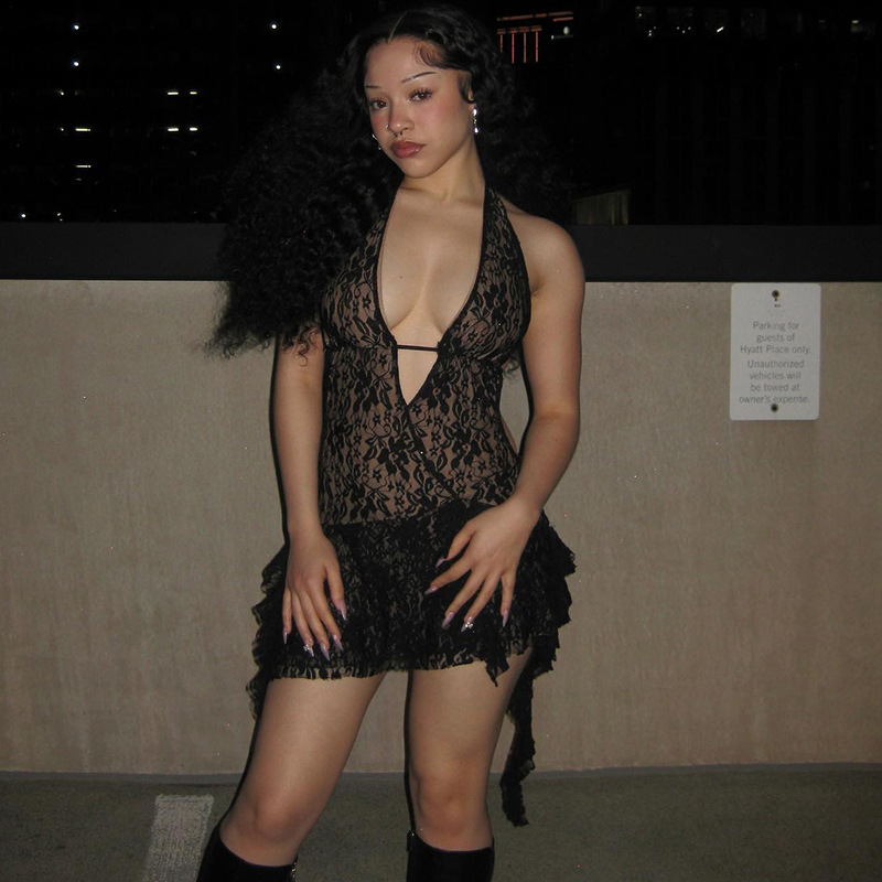 European And American Cross-Border New Sexy Hollow Deep V Backless Hot Girl Style Short Spliced Ribbon Halter Lace Dress_ecoleips.com
