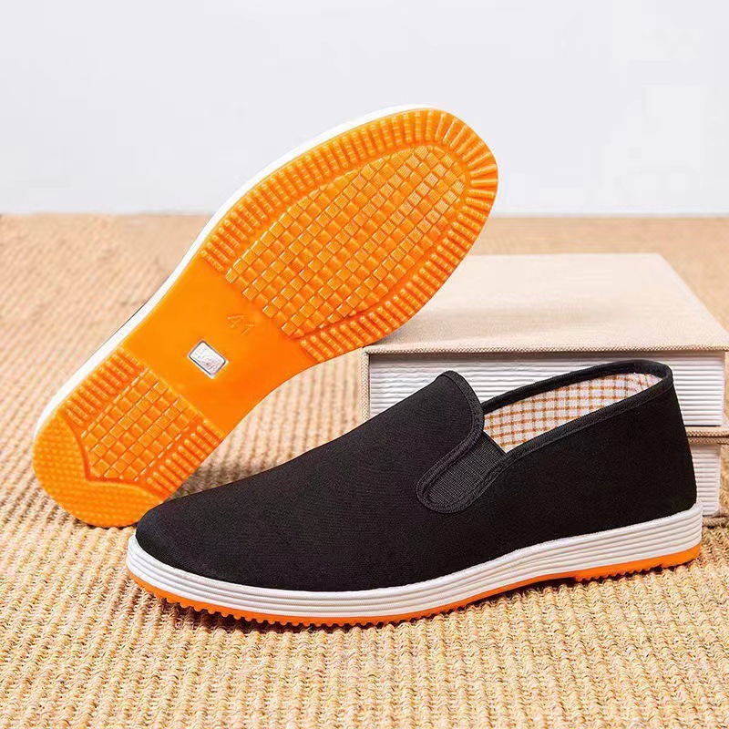 Zapatos de tela de Beijing antiguos genuinos para hombres casuales zapatos de tela negra antideslizantes y resistentes al desgaste cómodos zapatos de cocina de trabajo