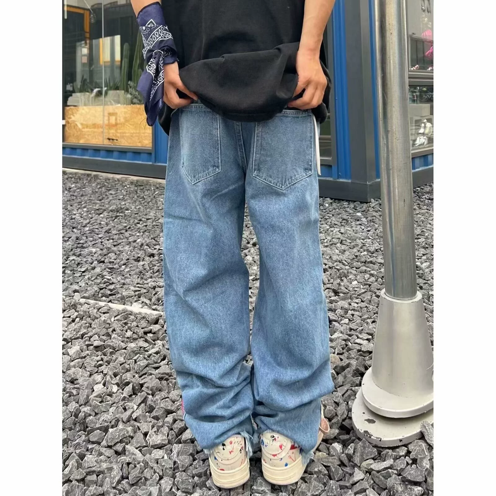 Европейская и американская уличная тяжелая промышленность вышитые дырки джинсы 2024 весна и осень новая свободная тенденция