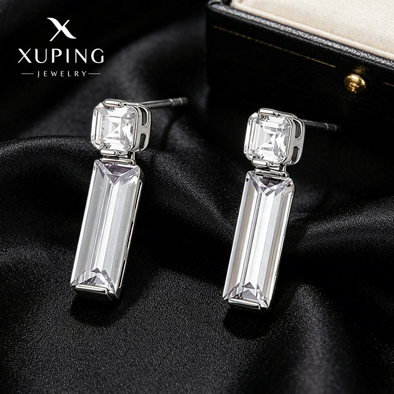 Xuping simple geometría cuadrada brida pendientes de aleación de cobre chapado en blanco inswind nicho personalidad orejas casuales para mujeres