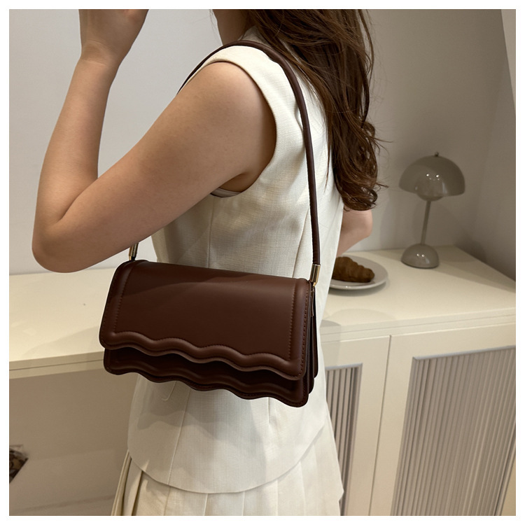 302g Weight Sewing Thread Fashion Element Flip Cover Closure Type Single Shoulder Strap Strap Type Square Bag Bags Type Casual Occasion Pu Leather Material Solid Color Pattern All Seasons Season Women's Gender Streetwear Style Square Shape Small Size Women's Small Pu Leather Solid Color Streetwear Sewing Thread Square Flip Cover Square Bag 1