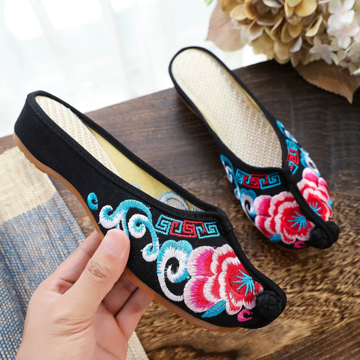 Женская обувь с разноцветными облаками и пряжкой в китайском стиле, Повседневная Тканевая обувь с вышивкой, тапочки, цельная доставка