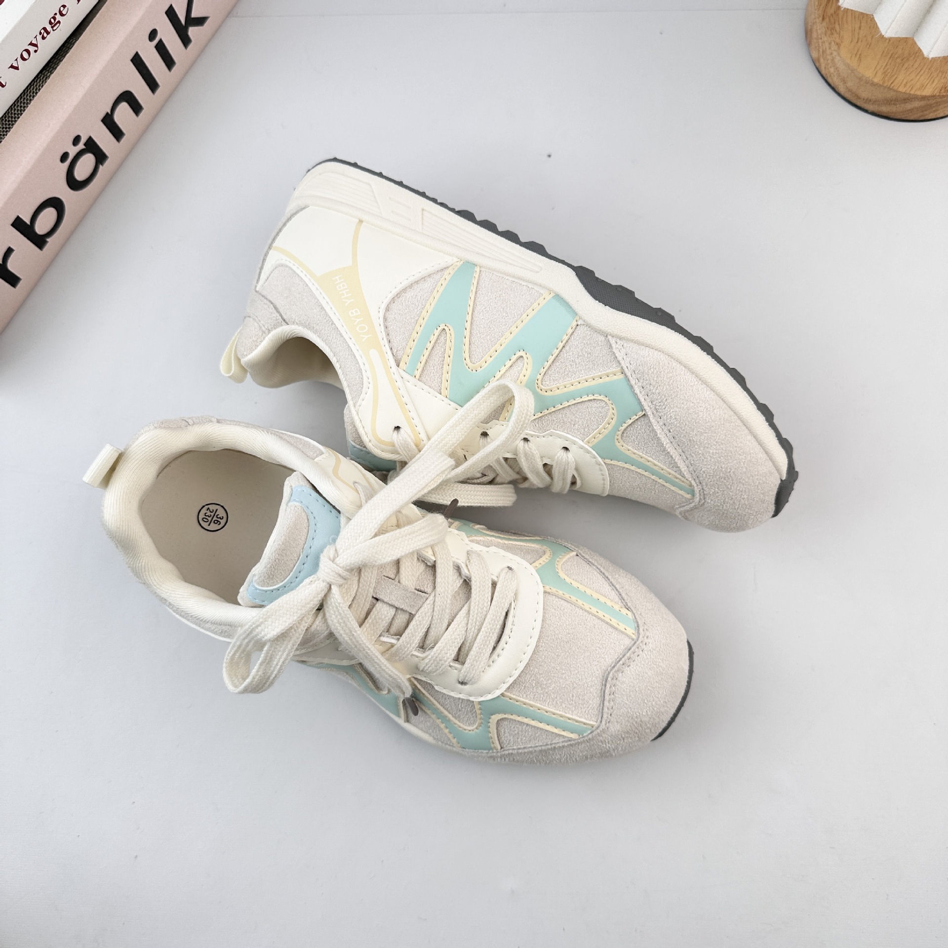 Yuanbo 2025 otoño nuevo estilo de moda casual zapatos de deporte ligero zapatos de carrera transpirables versátiles zapatos de entrenamiento Agand