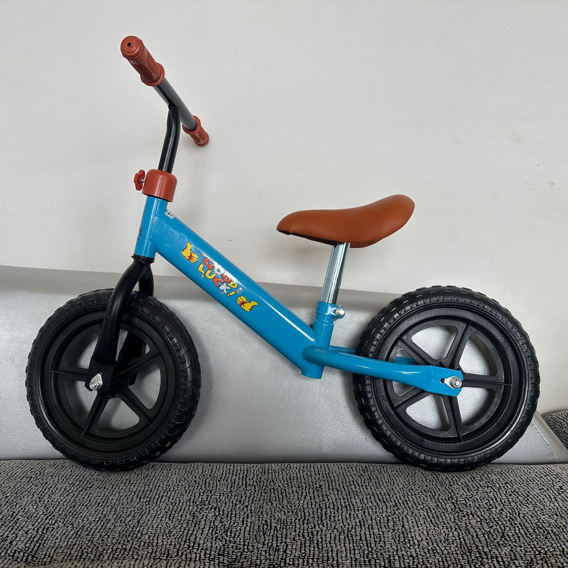 Coche de equilibrio ligero ajustable para bebés deslizante 12 bicicleta deslizante para niños caminando caminante patinaje