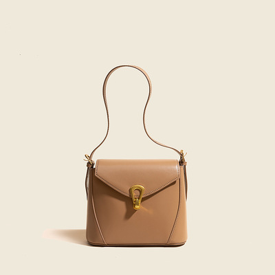 genuine leather design 2021 new pattern Bag One shoulder Messenger Female bag French senior Messenger Underarm bag