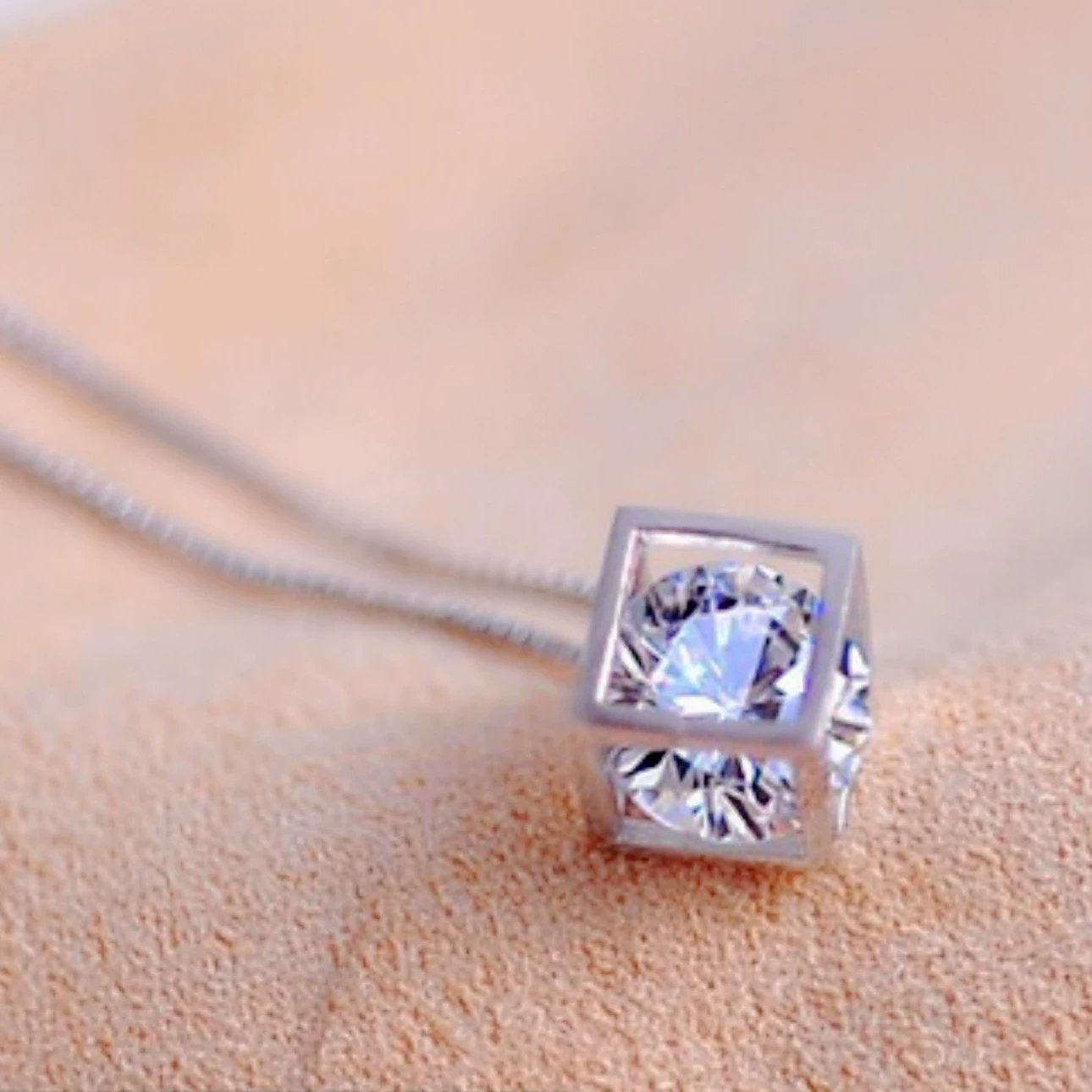 Square Pendant (Platinum) JDZ387, 2 ct simulated diamond, 1.3×1.0 cm