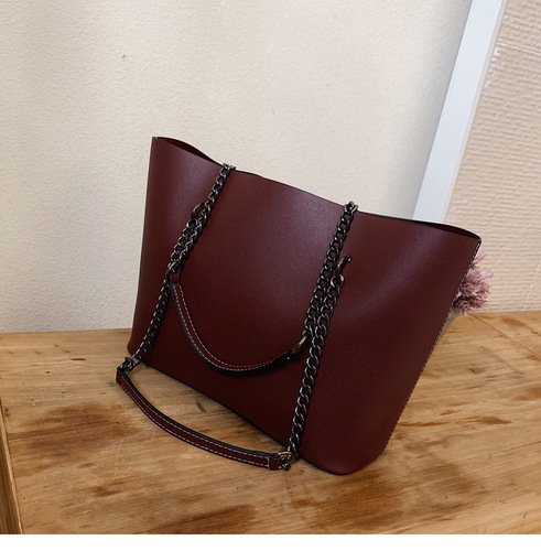 Cross-border bag women's bag autumn and winter new large capacity retro tote bag high-end simple chain portable shoulder bag