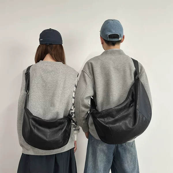 2025 New Dumpling Bag Large Capacity Motorcycle Riding Bag Men's Trendy Cool Crossbody Bag Simple Shoulder Crossbody Bag Women
