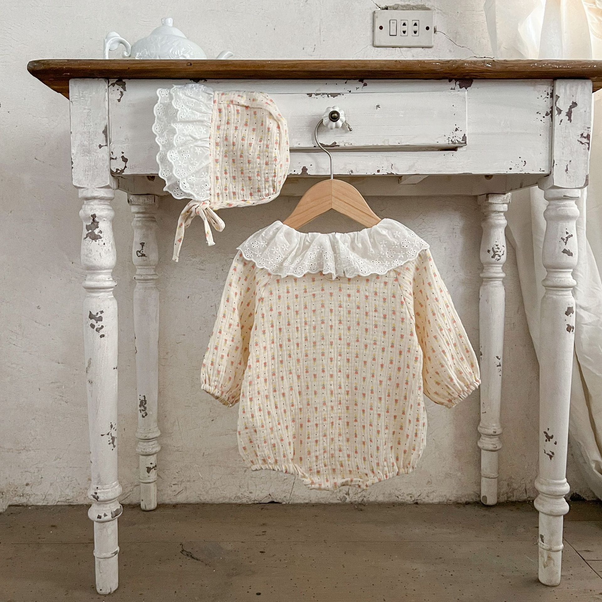 INS estilo coreano collar de encaje de bebé para niñas zanahoria impreso algodón suelto de doble capa mameluco de gasa para sombrero gratis moda