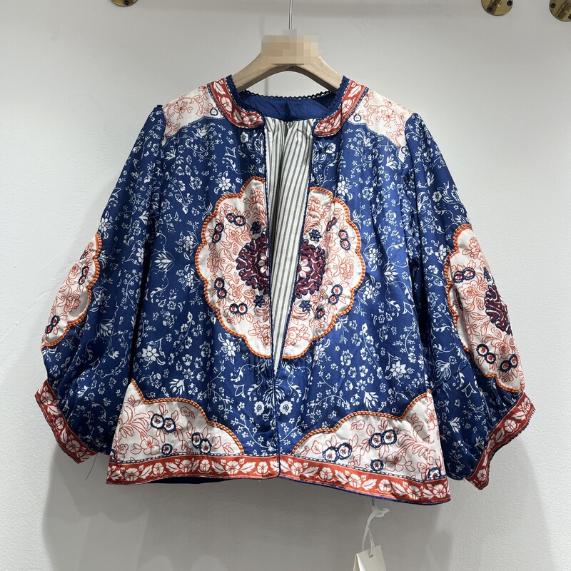 2026 French Design-Inspired Retro Floral Pattern Loose Short Cardigan Jacket with Round Neck and Puff Sleeves 2026 French Design-Inspired Retro Floral Pattern Loose Short Cardigan Jacket with Round Neck and Puff Sleeves
