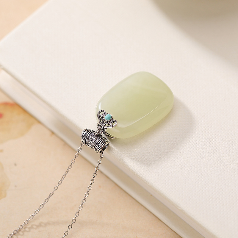 Mặt dây chuyền bạc S925 đá ngọc Hotan tự nhiên khắc Lục Tự Chân Ngôn phong cách vintage — Mặt dây chuyền đơn (không bao gồm chuỗi)