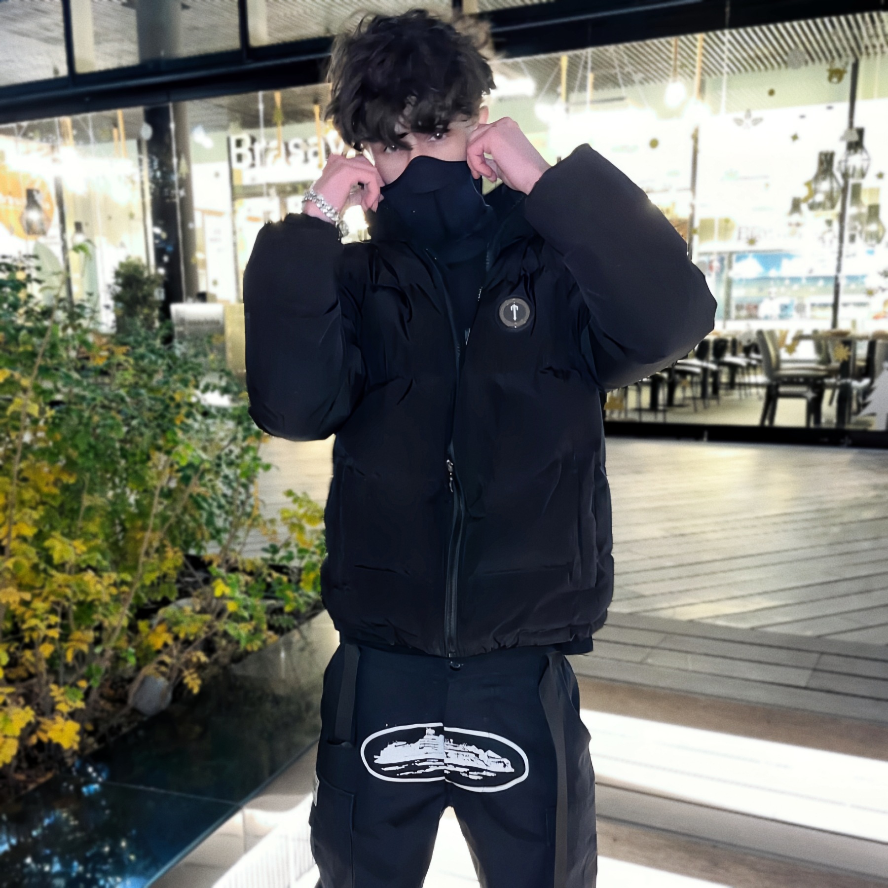 Versión correcta de la chaqueta de algodón de la calle americana TRAPSTAR con bordado de letras detrás de la chaqueta cálida de invierno de hip-hop de la costa oeste