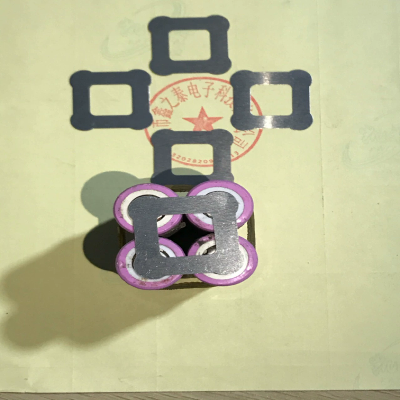 Литиевая батарея 18650 Соединительная деталь Никелированная стальная полоса толщиной 0,1 мм Литая никелевая деталь для точечной сварки Чистый никель