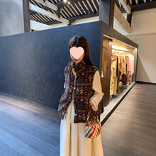 le rouge `ĻdyỨ洩IR