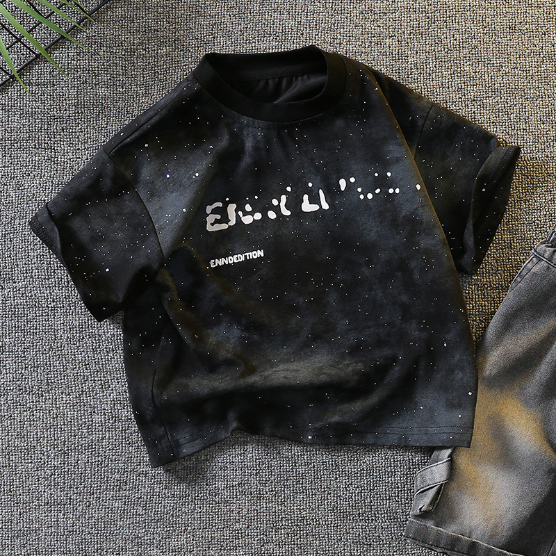 5384 Traje de verano para niños 2025 nueva ropa para niños fresco y guapo bebé estilo de verano de manga corta a rayas de la calle frita