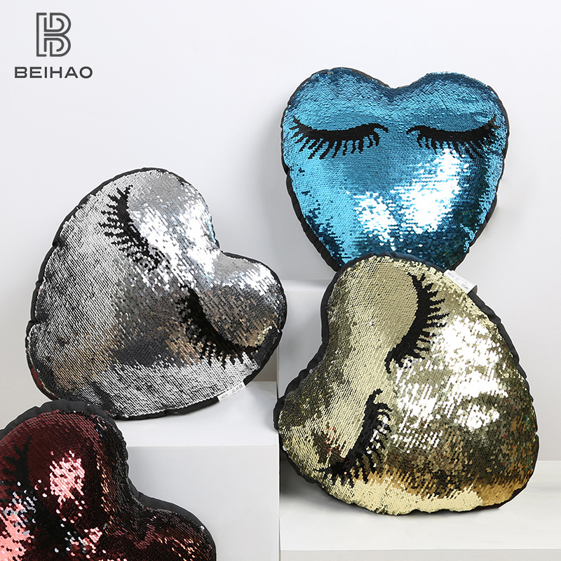 Europa y América nueva almohada de lentejuelas de poliéster pestañas en forma de corazón almohada con núcleo sala de estar sofá modelo hogar almohada decorativa