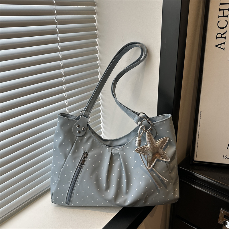 2026 Korean-style polka dot PU tote bag for women, large-capacity commuter shoulder bag, new versatile handbag for students 2026 Korean-style polka dot PU tote bag for women, large-capacity commuter shoulder bag, new versatile handbag for students