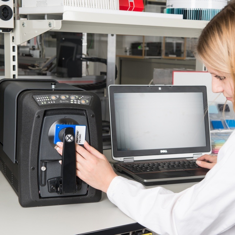 Domestic multi-angle spectrophotometer, iS colorimeter, automotive metallic paint color difference meter, 7500 series