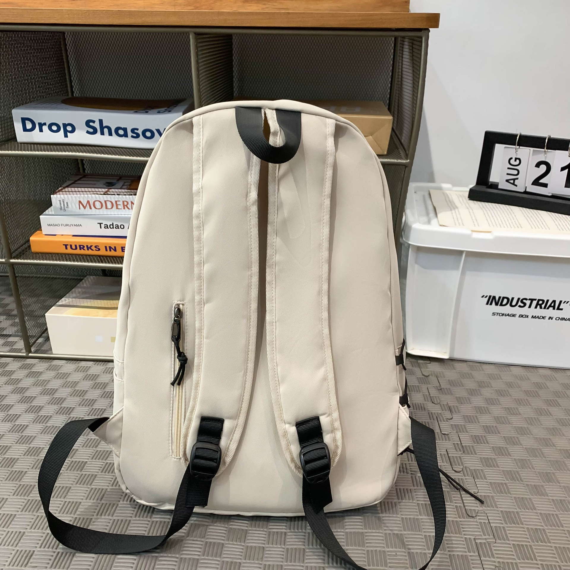 2024 nueva mochila simple de color sólido, estudiantes de secundaria y preparatoria, mochila escolar de viaje de gran capacidad al por mayor