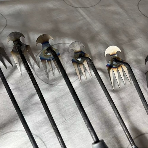 Grass-removing wonder tool, weeding wonder tool, soil digging small shovel, foraging digging tool, outdoor plant removal tool, gardening rake