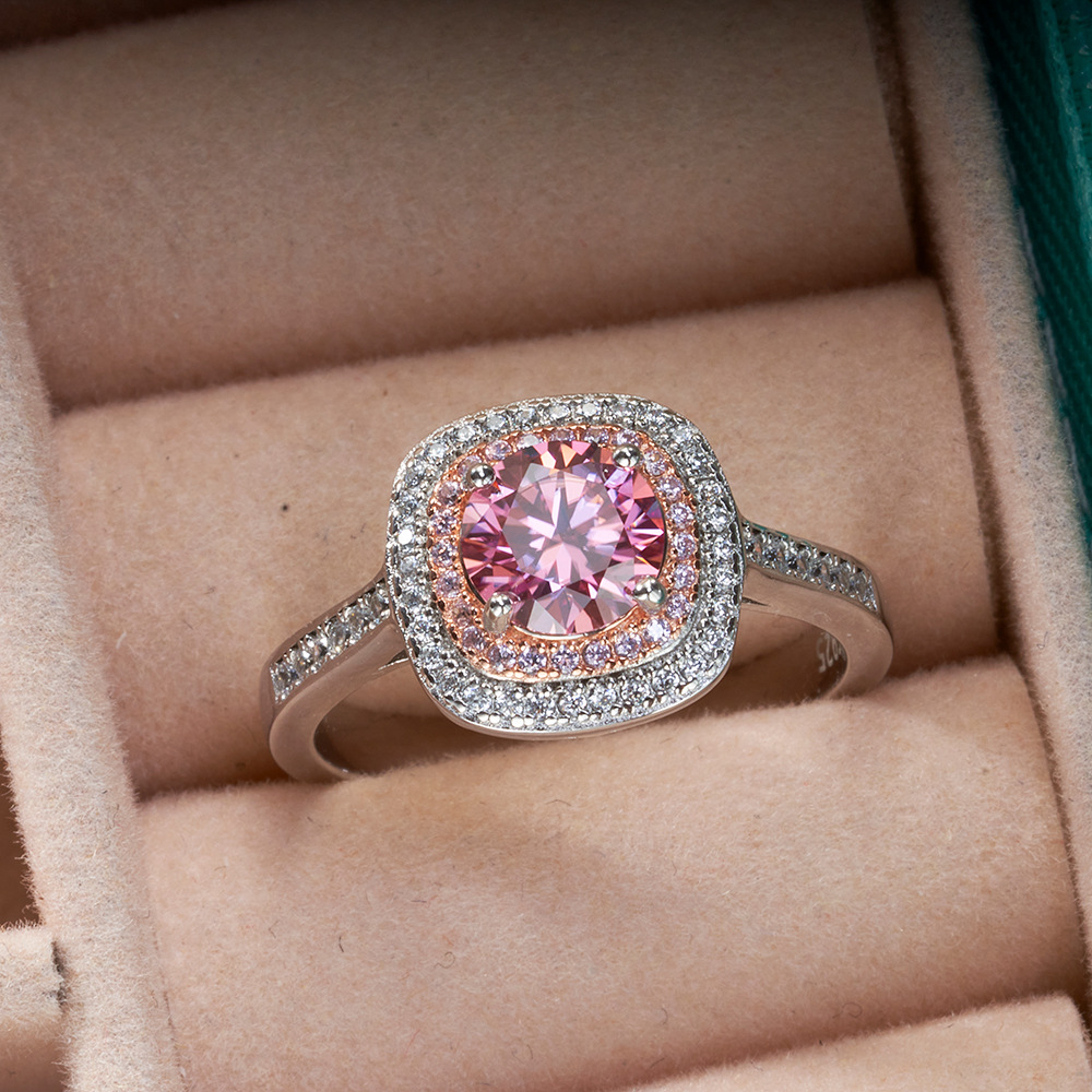 Un anillo de plata de 925 anillo de mujer chapado en platino PT950 1 quilates anillo de piedra de moissanita anillo de moda