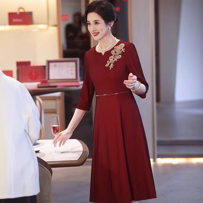 yhfs7941喜婆婆婚宴装酒红色礼服裙2025夏季洋气年轻妈妈装连衣裙|undefined