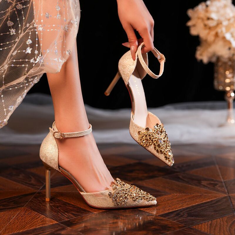 8778E-007 Hot-Selling Crystal Buckle Satin Stiletto Heels Pointed Toe Chunky Heel Wedding Shoes Red and Gold Shallow High Heels 8778E-007 Hot-Selling Crystal Buckle Satin Stiletto Heels Pointed Toe Chunky Heel Wedding Shoes Red and Gold Shallow High Heels