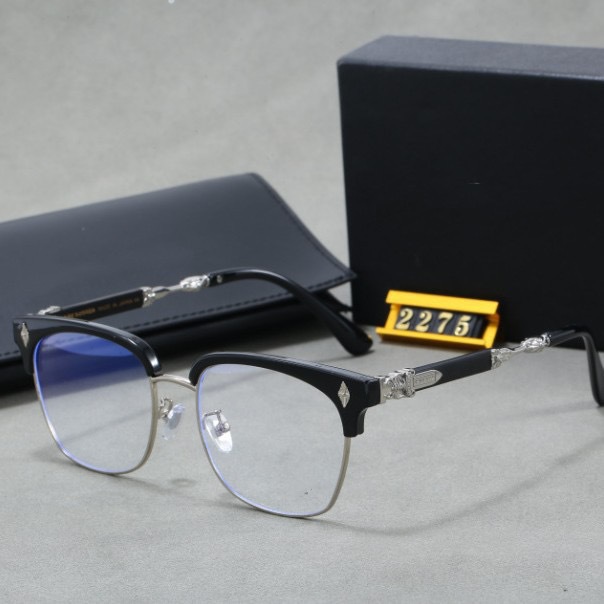 fashionable trend retro glasses