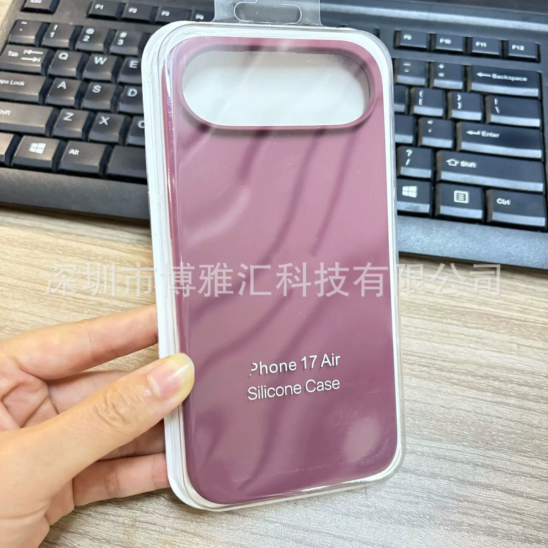 Силиконовый чехол для телефона (совместимый с Apple) iPhone 17/17 Pro/17 Pro Max, жидкий силикон, внутренняя PC-оболочка