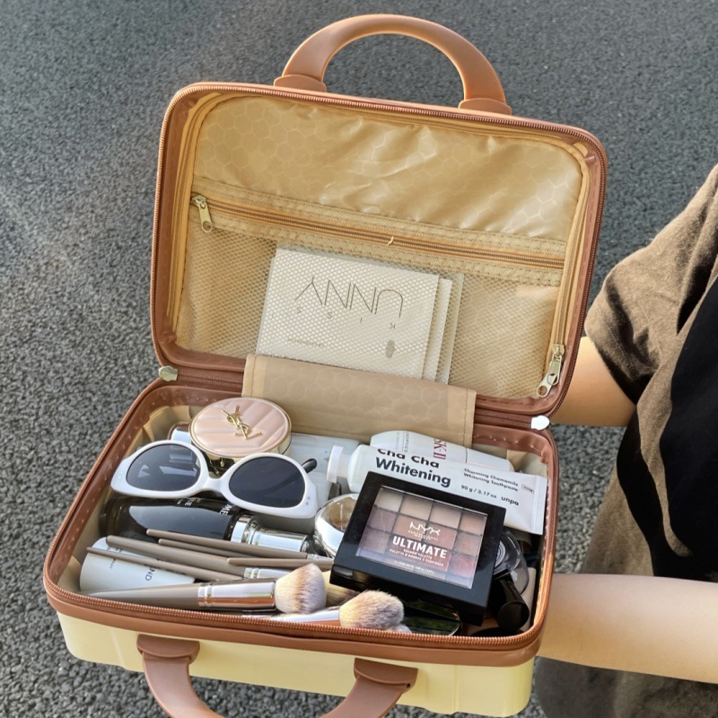 Diseño original de dibujos animados ilustración maquillaje de alta capacidad portátil para el cuidado de la piel maleta de almacenamiento maquillaje